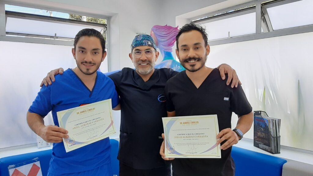 Dr. Gabriel Cubillos - Reconocido cirujano estetico, especialista en Mamoplastia