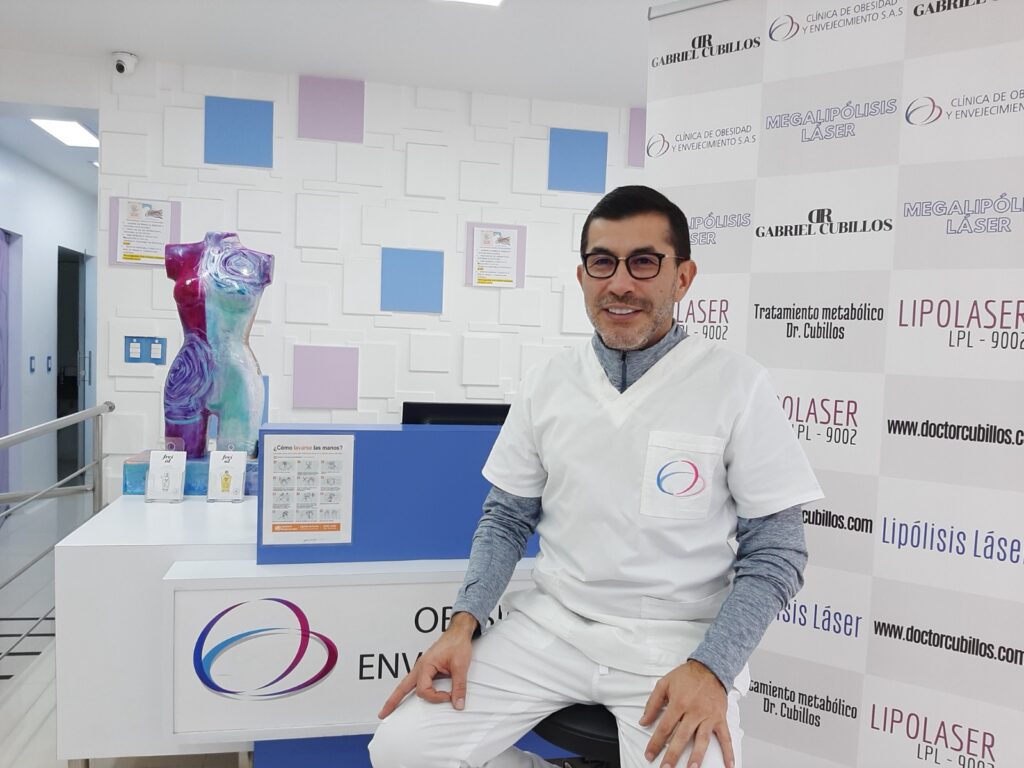 El Dr. Gabriel Cubillos nos cuenta acerca de la Mamoplastia